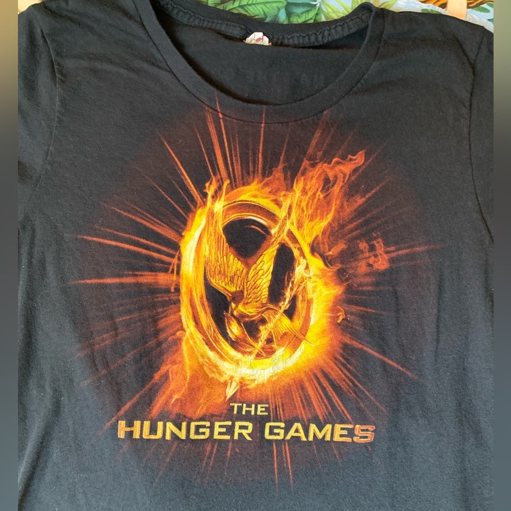 💖 The Hunger Games May the Odds Be Ever in Your Favor Movie 2012 Promo T-Shirt